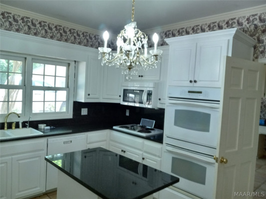 160 Briar Lane