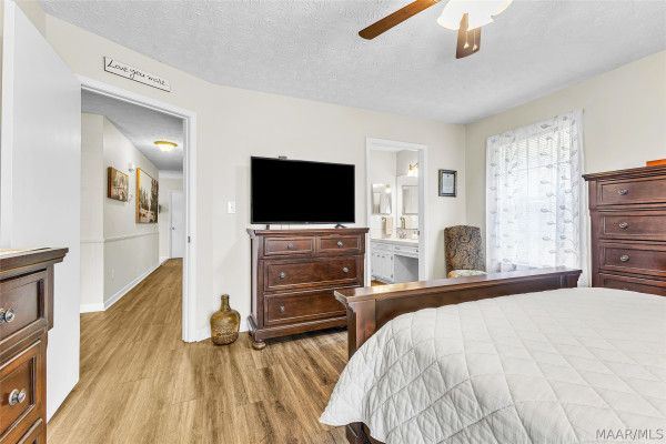 5270 Redland Road