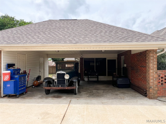 1218 YORKSHIRE Drive
