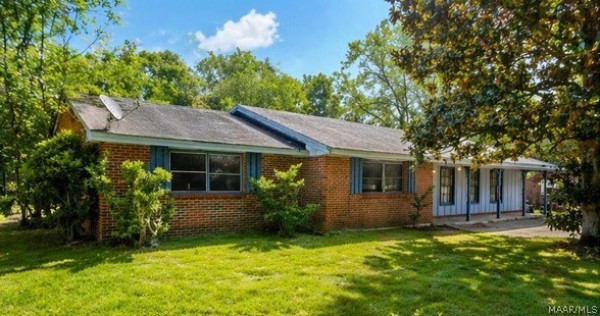 3243 WOODLEY Road