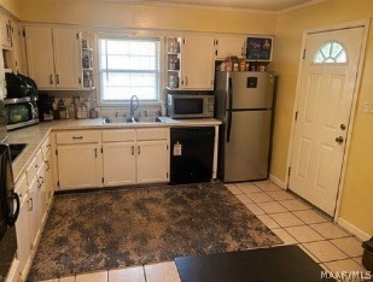3243 WOODLEY Road
