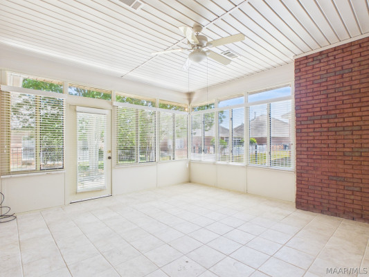 966 Somerset Drive