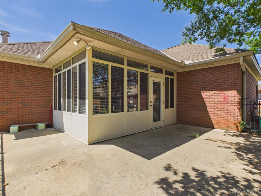 966 Somerset Drive
