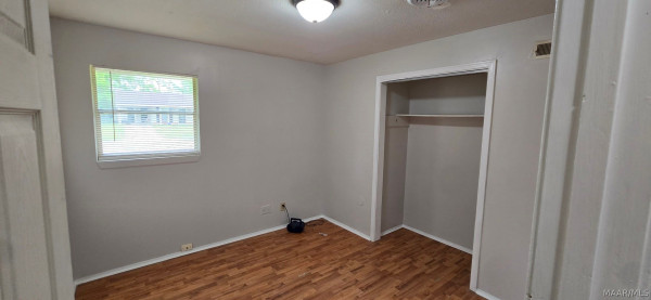 5151 W Linda Circle