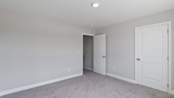 6052 Cunningham Trail