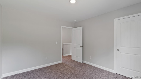 6052 Cunningham Trail