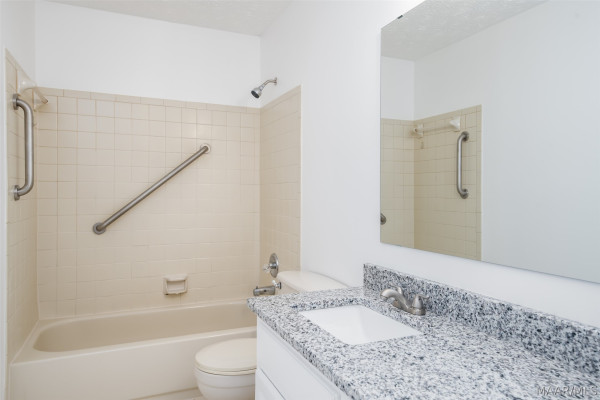 6532 Monmouth Mews