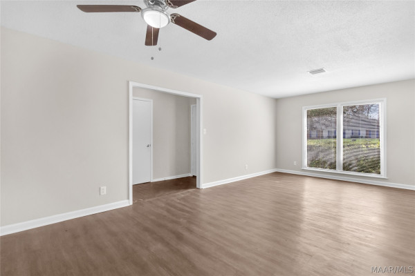 6125 GRETA Place