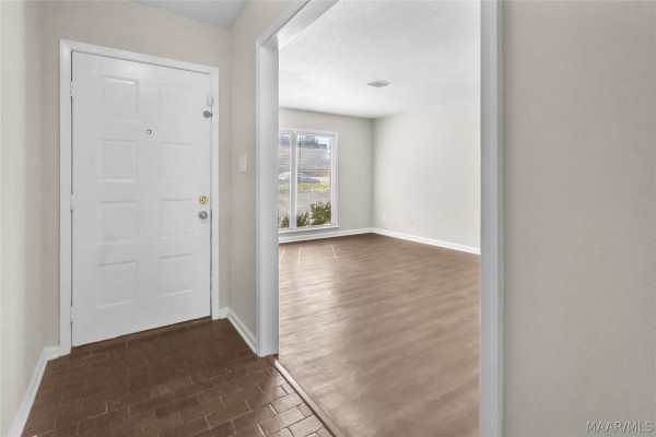 6125 GRETA Place