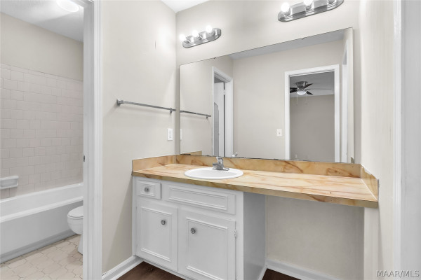 6125 GRETA Place