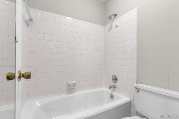 6125 GRETA Place
