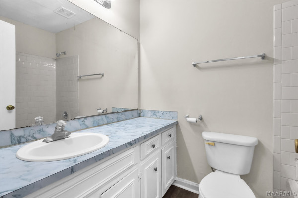 6125 GRETA Place