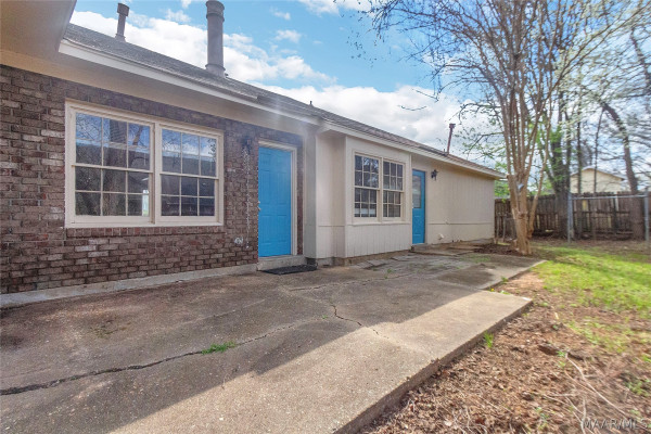 6125 GRETA Place