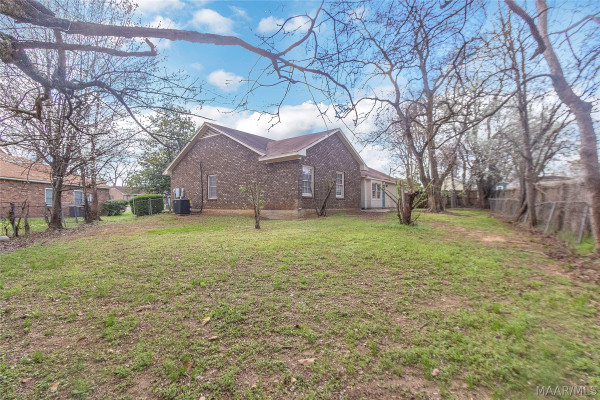 6125 GRETA Place