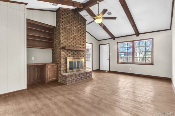 6125 GRETA Place