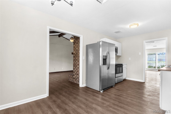 6125 GRETA Place