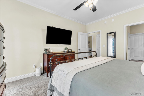 2006 LANDCASTER Court