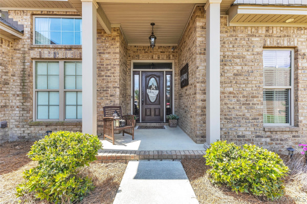 2006 LANDCASTER Court