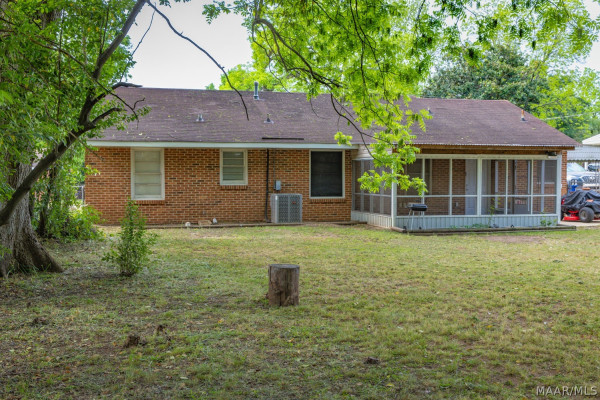 1033 Gipson Street