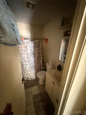 1711 CHAMPION Street