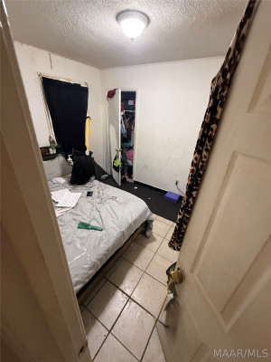 1711 CHAMPION Street