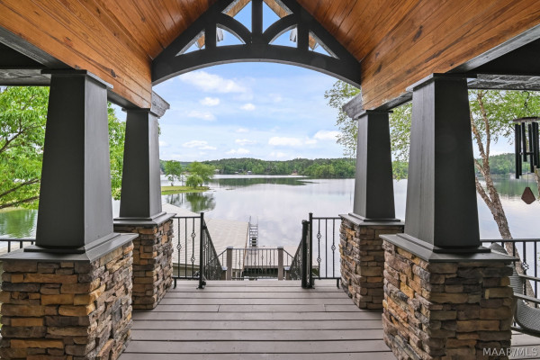 1046 County Road 542 Road