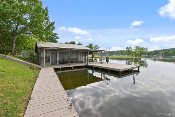 1046 County Road 542 Road