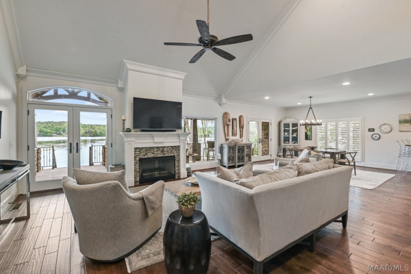 1046 County Road 542 Road