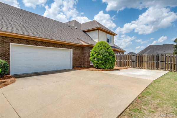 8649 Rockbridge Circle