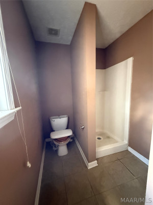 6233 BURBANK CROSSING Loop