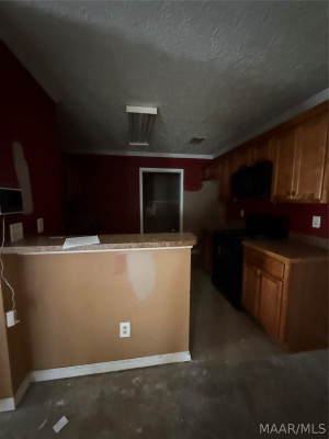 6233 BURBANK CROSSING Loop