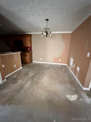 6233 BURBANK CROSSING Loop