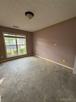 6233 BURBANK CROSSING Loop