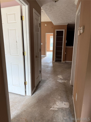 6233 BURBANK CROSSING Loop