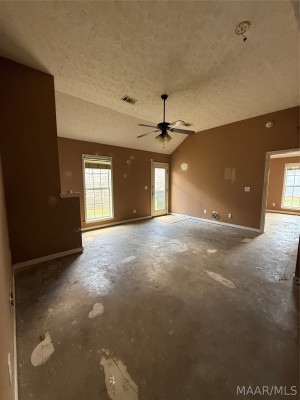 6233 BURBANK CROSSING Loop