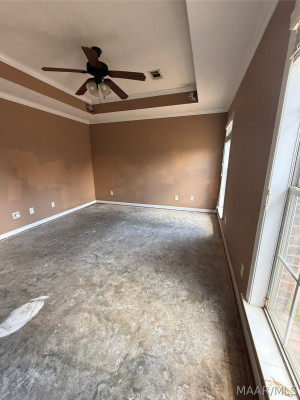 6233 BURBANK CROSSING Loop