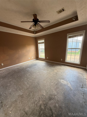 6233 BURBANK CROSSING Loop