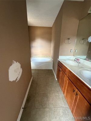 6233 BURBANK CROSSING Loop