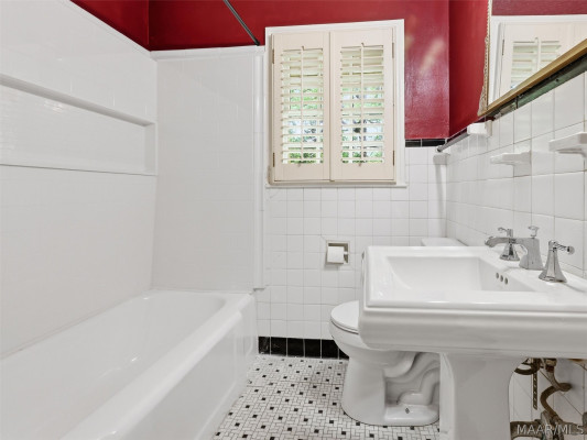 3347 NARROW LANE Road