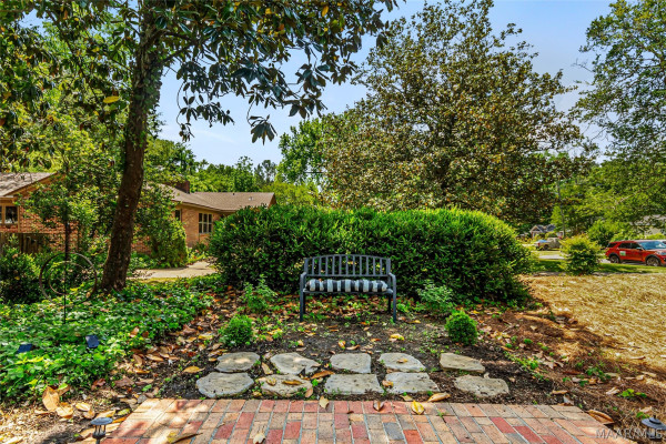3627 Southview Avenue
