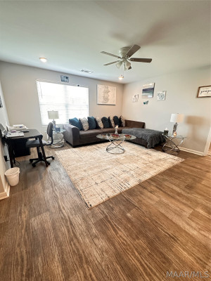 5907 Cunningham Trail