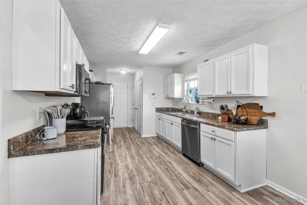 24 High Cotton Court