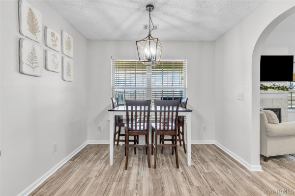 24 High Cotton Court