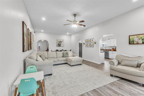 24 High Cotton Court