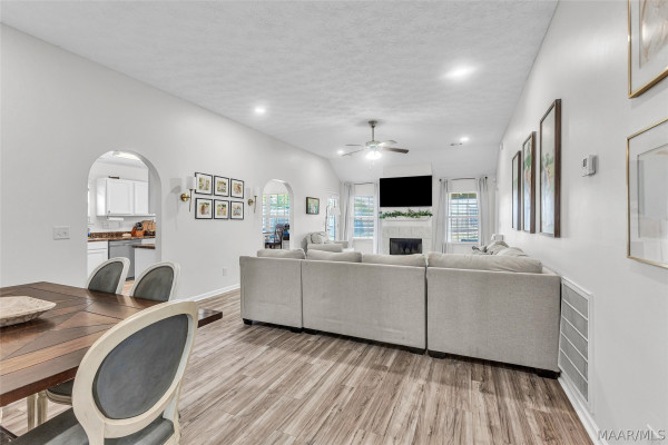 24 High Cotton Court