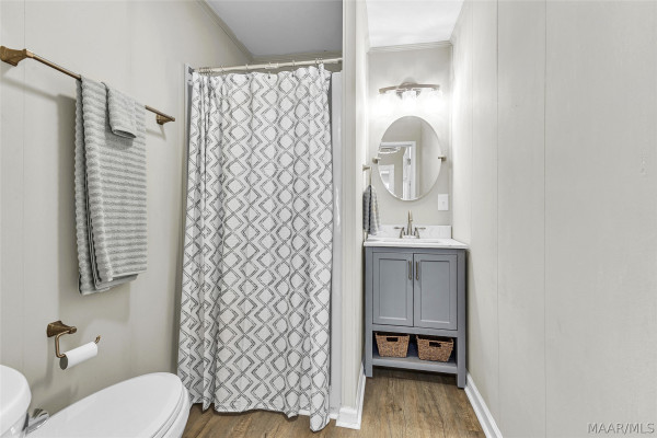 901 W Tuskeena Street