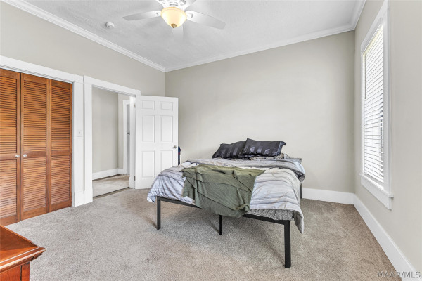 901 W Tuskeena Street