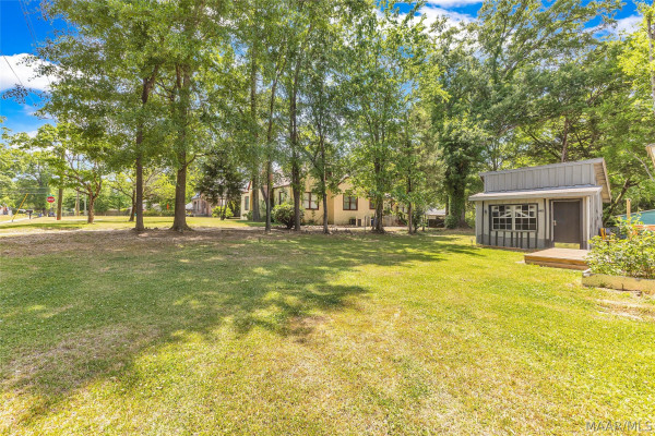 901 W Tuskeena Street