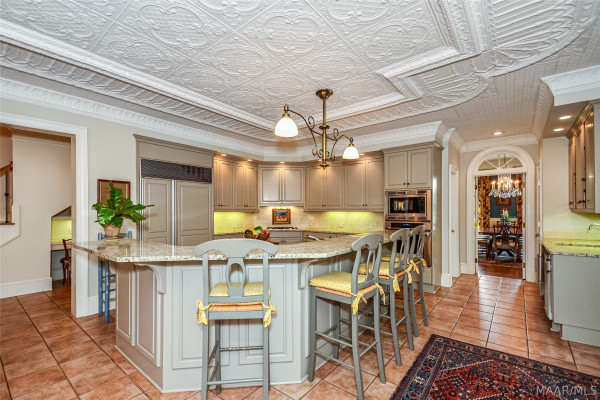 5442 Woodside Circle