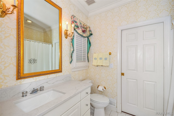 5442 Woodside Circle